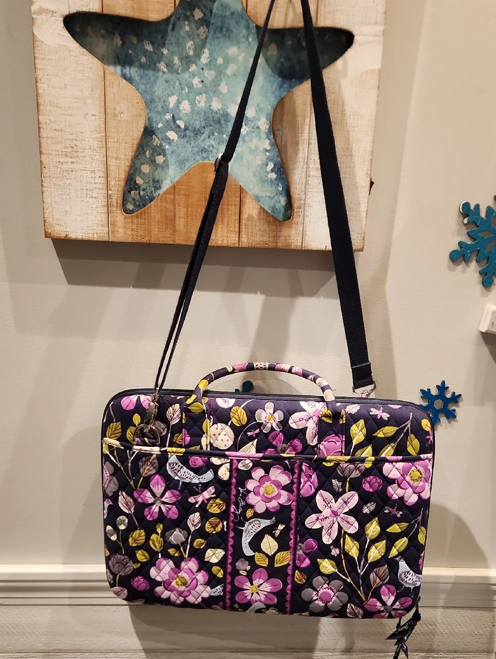 EUC Vera Bradley Floral Laptop Case 17 1/2